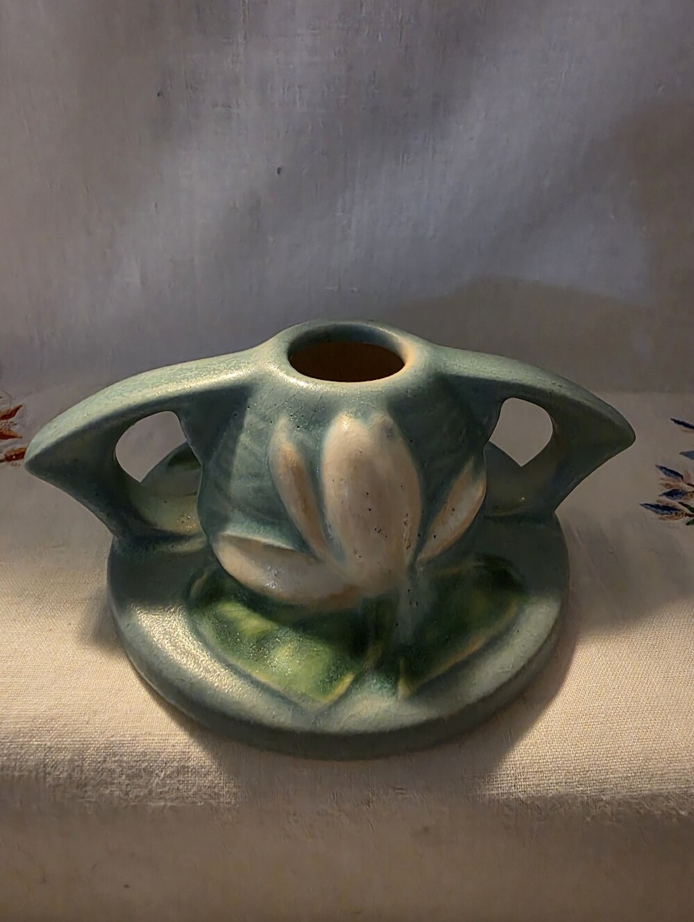 Vintage 1940's ROSEVILLE POTTERY Candle Holder Water Lilly 1940's